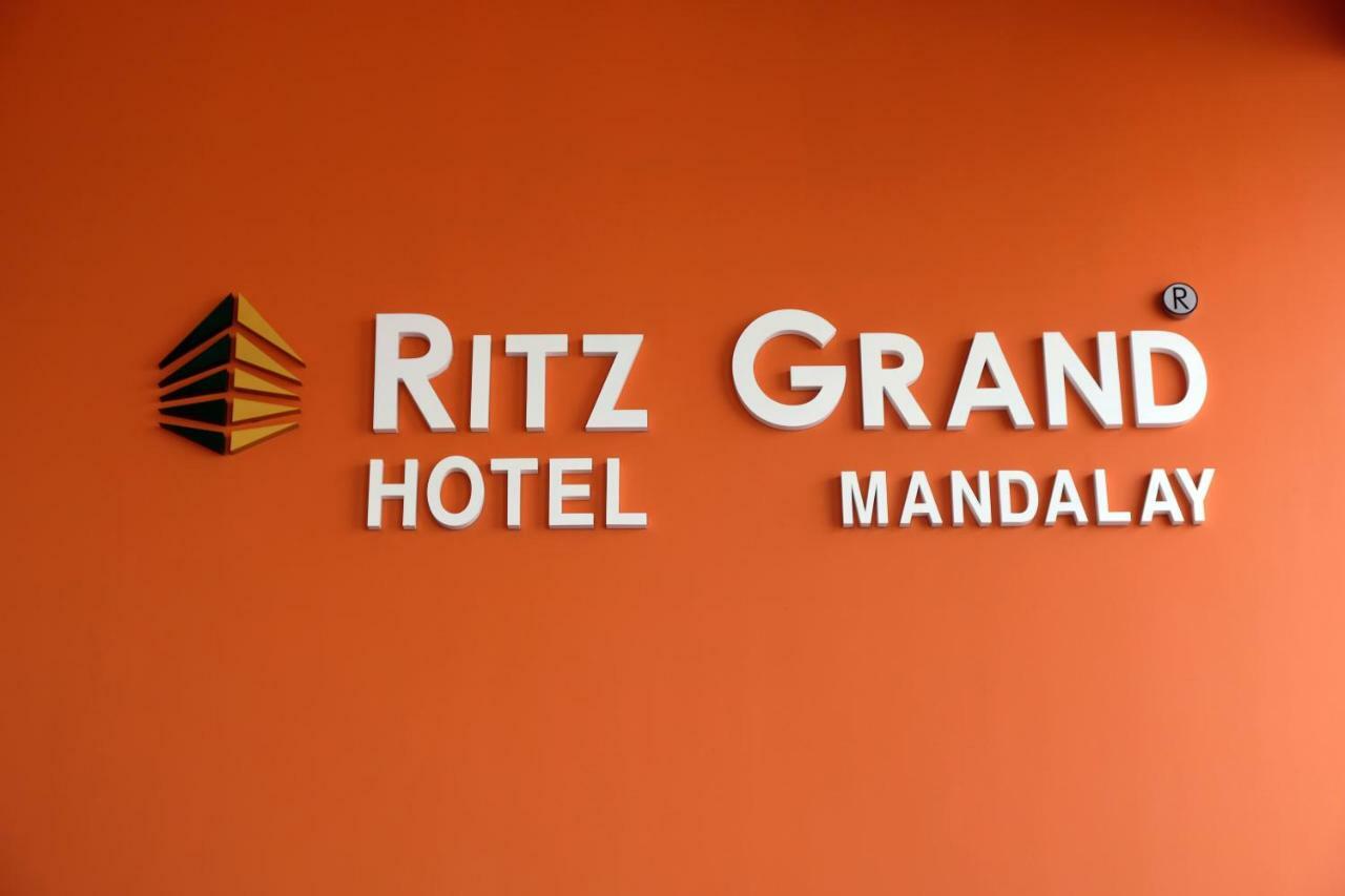 Ritz Grand Hotel מנדלאי מראה חיצוני תמונה
