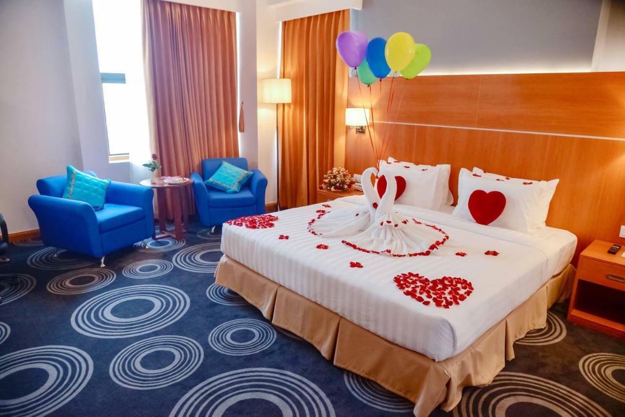 Ritz Grand Hotel מנדלאי מראה חיצוני תמונה